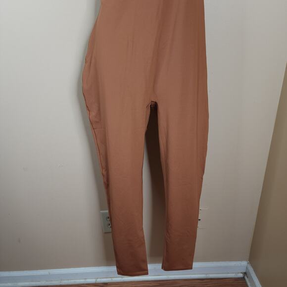 Skims All-In-One One Shoulder Bodysuit Catsuit in Camel Size 4X - Picture 4 of 7